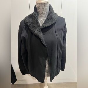 GapBodyFit Black Fleece Zip-Up Jacket Sherpa Collar Women’s XS